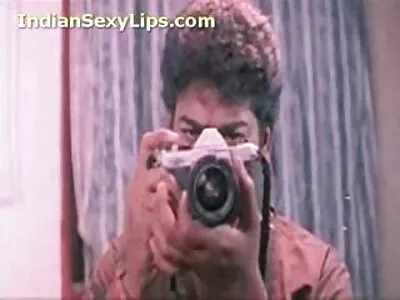 سنہرے بالوں والی MILF حاصل کر رہا ہے اس کی سنیچ کو ایک بڑے گوشت نے تباہ کر دیا۔