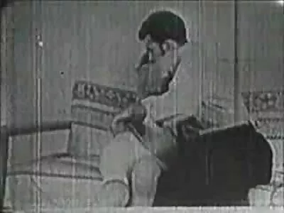 گلیمرس سنہرے بالوں والی اس وقت ایک کامل لنڈ کی سواری کے لیے تیار ہے۔