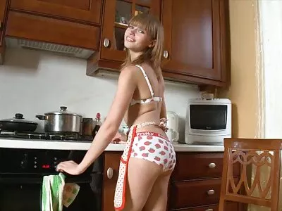 سرخ بالوں والے نئے آنے والے کے ساتھ POV جنسی آڈیشن میں ایجنٹ کی فلمیں۔