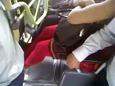 ہوشیار خواتین اپنے سوراخوں کے ساتھ بڑے عضو تناسل کو فعال طور پر استعمال کرتی ہیں۔