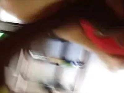 لاجواب شخصیت کے ساتھ اورینٹل برونیٹ کو جم میں فحش نوکری کی پیشکش ہو جاتی ہے۔