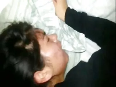 پتلی ہوٹی گرل فرینڈ کی پینٹی اتارتی ہے اور اسے چاٹتی ہے۔