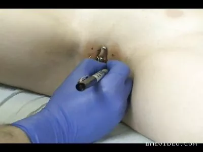 بوسٹی چوزہ پی او وی میں اپنی زبانی جنسی تکنیک دکھا رہی ہے۔