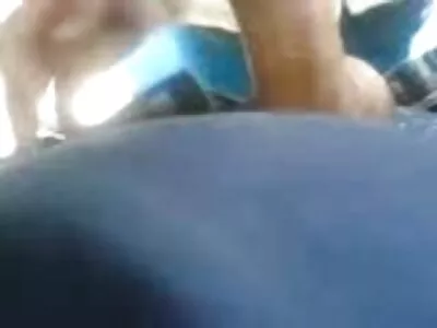 ہلکی جلد والی اور داغ دار چوزہ نر کو بکھرنے والے orgasm کی طرف لے جاتا ہے۔